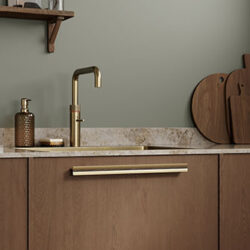 Skabsgreb Papillon i mat messing – luksuriøst og elegant design